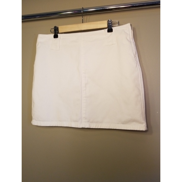Tommy Hilfiger Dresses & Skirts - Tommy Hilfiger White Denim Mini Skirt Size 12